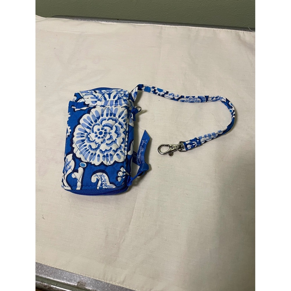 Vera Bradley Blue White Floral Quilted Cotton Smartphone Wristlet Wallet ID Case